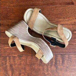 Women's Tan Wedge Sandals